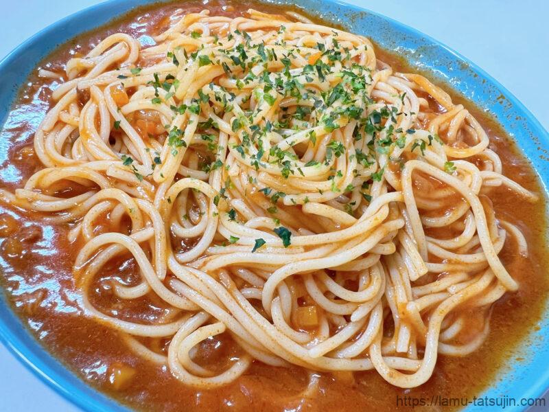 青海苔をかけたミートパスタの寄り